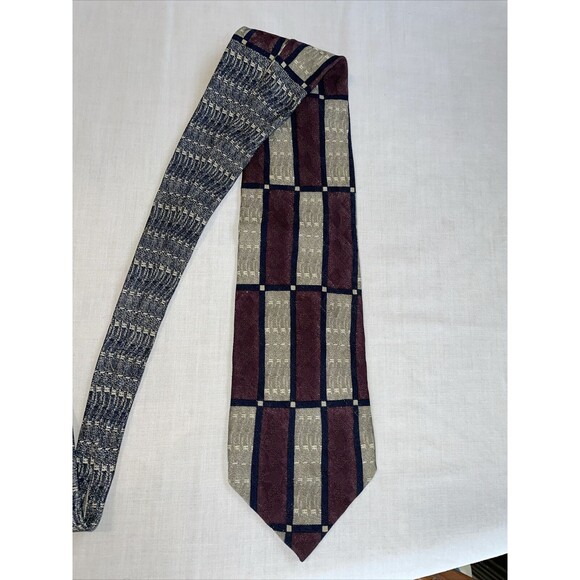Vollerei Dress Tie Mens Size 58" Red Gray 100% Silk Designer - Picture 3 of 12